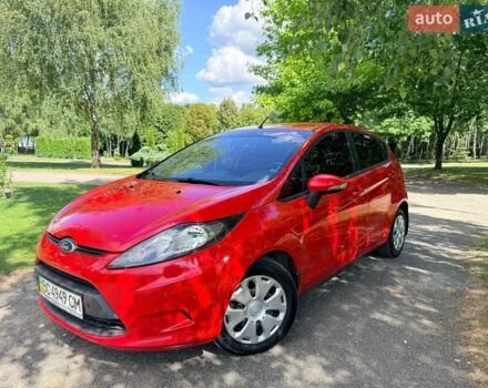Червоний Форд Фієста, об'ємом двигуна 1.4 л та пробігом 158 тис. км за 7600 $, фото 1 на Automoto.ua