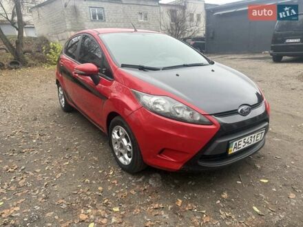 Красный Форд Фиеста, объемом двигателя 1.24 л и пробегом 148 тыс. км за 5700 $, фото 1 на Automoto.ua