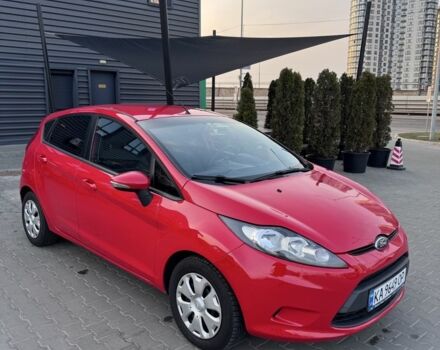 Червоний Форд Фієста, об'ємом двигуна 1.4 л та пробігом 75 тис. км за 6990 $, фото 1 на Automoto.ua