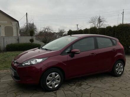 Червоний Форд Фієста, об'ємом двигуна 1.24 л та пробігом 177 тис. км за 6000 $, фото 1 на Automoto.ua