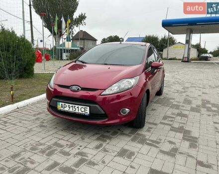 Червоний Форд Фієста, об'ємом двигуна 1.39 л та пробігом 121 тис. км за 6500 $, фото 1 на Automoto.ua