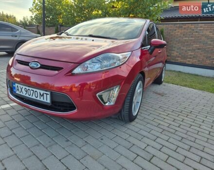 Червоний Форд Фієста, об'ємом двигуна 1.6 л та пробігом 260 тис. км за 6800 $, фото 1 на Automoto.ua