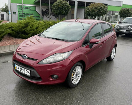 Красный Форд Фиеста, объемом двигателя 1.4 л и пробегом 192 тыс. км за 7300 $, фото 1 на Automoto.ua