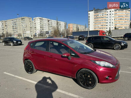 Форд Фієста 2011 у Івано-Франківську на Automoto.ua Червоний Форд Фієста, об'ємом двигуна 1.39 л та пробігом 185 тис. км за 5800 $, фото 1 на Automoto.ua