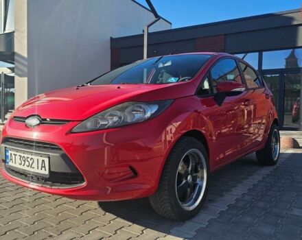 Червоний Форд Фієста, об'ємом двигуна 1.24 л та пробігом 160 тис. км за 5600 $, фото 1 на Automoto.ua