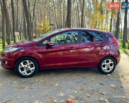 Форд Фиеста 2011 в Киеве на Automoto.ua Красный Форд Фиеста, объемом двигателя 1.4 л и пробегом 157 тыс. км за 6600 $, фото 1 на Automoto.ua