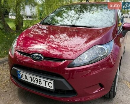 Красный Форд Фиеста, объемом двигателя 1.39 л и пробегом 49 тыс. км за 8200 $, фото 1 на Automoto.ua