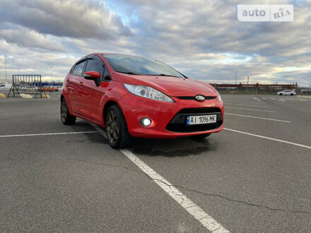 Форд Фієста 2012 у Києві на Automoto.ua Червоний Форд Фієста, об'ємом двигуна 1.6 л та пробігом 160 тис. км за 6800 $, фото 1 на Automoto.ua