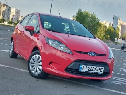 Форд Фієста 2012 у Києві на Automoto.ua Червоний Форд Фієста, об'ємом двигуна 1.4 л та пробігом 288 тис. км за 5600 $, фото 1 на Automoto.ua