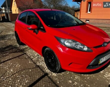 Красный Форд Фиеста, объемом двигателя 1.4 л и пробегом 162 тыс. км за 6800 $, фото 1 на Automoto.ua