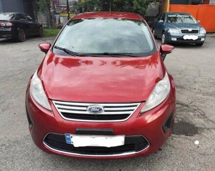 Красный Форд Фиеста, объемом двигателя 1.6 л и пробегом 251 тыс. км за 6700 $, фото 1 на Automoto.ua