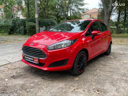 Красный Форд Фиеста, объемом двигателя 1 л и пробегом 68 тыс. км за 7190 $, фото 1 на Automoto.ua