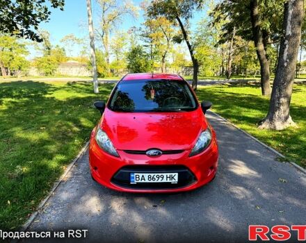 Червоний Форд Фієста, об'ємом двигуна 1.3 л та пробігом 0 тис. км за 5500 $, фото 1 на Automoto.ua