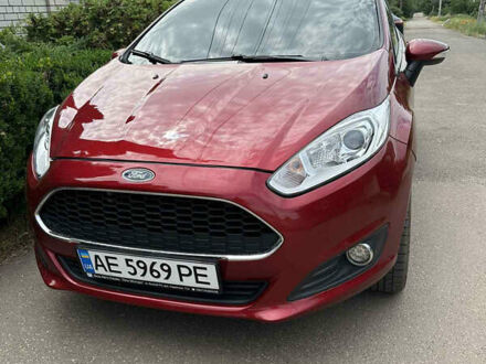 Форд Фиеста 2014 в Кривом Роге на Automoto.ua Красный Форд Фиеста, объемом двигателя 1.6 л и пробегом 180 тыс. км за 7500 $, фото 1 на Automoto.ua