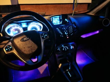 Красный Форд Фиеста, объемом двигателя 1.6 л и пробегом 126 тыс. км за 7700 $, фото 1 на Automoto.ua