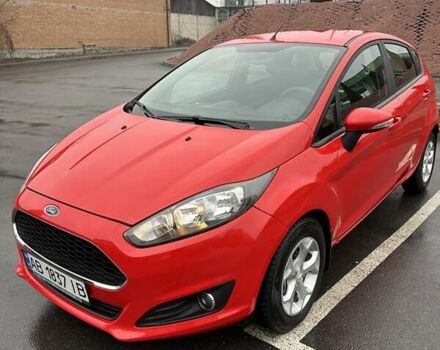 Красный Форд Фиеста, объемом двигателя 1 л и пробегом 65 тыс. км за 9400 $, фото 1 на Automoto.ua