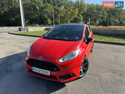 Червоний Форд Фієста, об'ємом двигуна 1.6 л та пробігом 110 тис. км за 9500 $, фото 1 на Automoto.ua