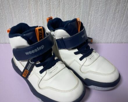 Червоний Форд Фієста, об'ємом двигуна 1.2 л та пробігом 0 тис. км за 7 $, фото 1 на Automoto.ua