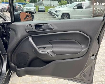 Форд Фиеста, объемом двигателя 1.6 л и пробегом 110 тыс. км за 8600 $, фото 19 на Automoto.ua