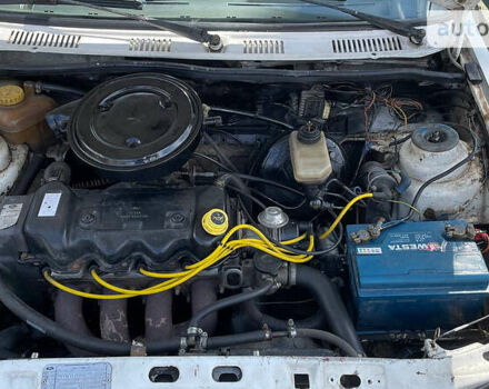 Форд Фиеста, объемом двигателя 1.6 л и пробегом 45 тыс. км за 1600 $, фото 9 на Automoto.ua