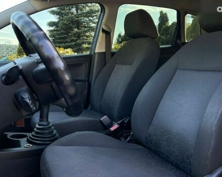 Форд Фиеста, объемом двигателя 1.3 л и пробегом 198 тыс. км за 4450 $, фото 12 на Automoto.ua