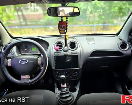 Форд Фиеста, объемом двигателя 1.4 л и пробегом 316 тыс. км за 3800 $, фото 2 на Automoto.ua