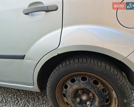 Форд Фиеста, объемом двигателя 1.4 л и пробегом 257 тыс. км за 3300 $, фото 2 на Automoto.ua
