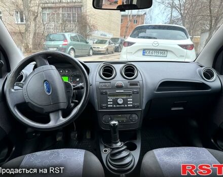 Форд Фиеста, объемом двигателя 1.4 л и пробегом 174 тыс. км за 3900 $, фото 7 на Automoto.ua