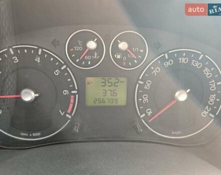 Форд Фиеста, объемом двигателя 1.4 л и пробегом 257 тыс. км за 3300 $, фото 4 на Automoto.ua