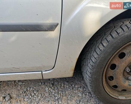 Форд Фиеста, объемом двигателя 1.4 л и пробегом 257 тыс. км за 3300 $, фото 7 на Automoto.ua