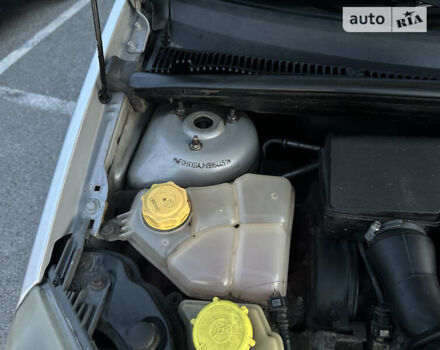 Форд Фієста, об'ємом двигуна 1.4 л та пробігом 222 тис. км за 4800 $, фото 21 на Automoto.ua
