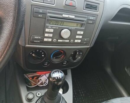 Форд Фиеста, объемом двигателя 1.4 л и пробегом 254 тыс. км за 4000 $, фото 7 на Automoto.ua