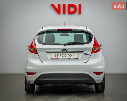 Форд Фиеста, объемом двигателя 1.4 л и пробегом 223 тыс. км за 5636 $, фото 5 на Automoto.ua