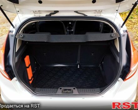 Форд Фиеста, объемом двигателя 1.3 л и пробегом 130 тыс. км за 6800 $, фото 13 на Automoto.ua