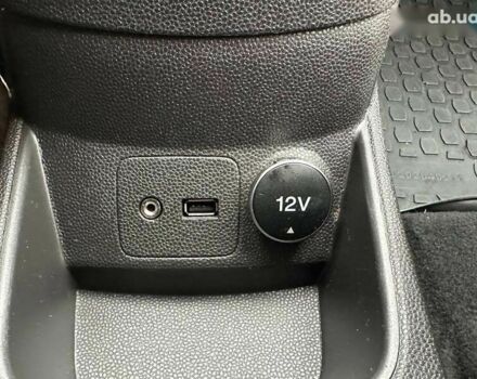 Форд Фиеста, объемом двигателя 1 л и пробегом 159 тыс. км за 6490 $, фото 17 на Automoto.ua