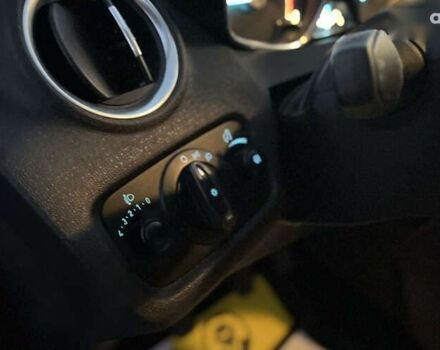 Форд Фієста, об'ємом двигуна 1 л та пробігом 120 тис. км за 8300 $, фото 14 на Automoto.ua