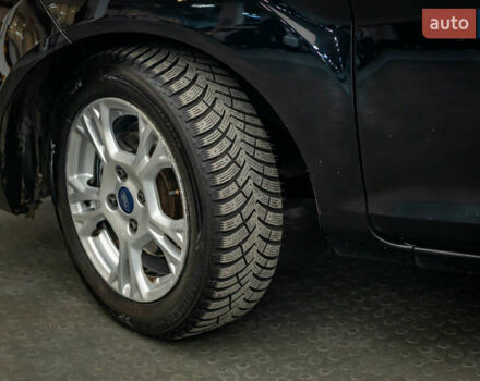 Форд Фиеста, объемом двигателя 1.6 л и пробегом 158 тыс. км за 6959 $, фото 7 на Automoto.ua