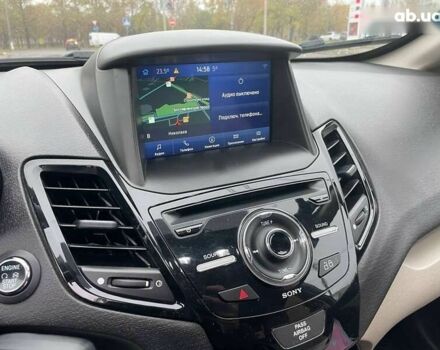 Форд Фиеста, объемом двигателя 1.6 л и пробегом 143 тыс. км за 9399 $, фото 25 на Automoto.ua