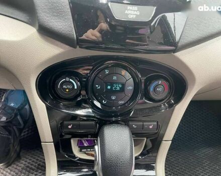 Форд Фиеста, объемом двигателя 1.6 л и пробегом 143 тыс. км за 9399 $, фото 21 на Automoto.ua