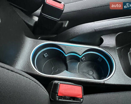 Форд Фиеста, объемом двигателя 1.6 л и пробегом 84 тыс. км за 10500 $, фото 52 на Automoto.ua