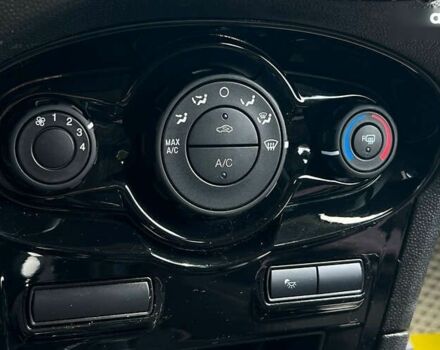 Форд Фиеста, объемом двигателя 1.6 л и пробегом 130 тыс. км за 8850 $, фото 18 на Automoto.ua