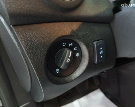 Форд Фиеста, объемом двигателя 1.6 л и пробегом 41 тыс. км за 9200 $, фото 10 на Automoto.ua