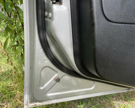 Форд Фиеста, объемом двигателя 1.4 л и пробегом 182 тыс. км за 3700 $, фото 6 на Automoto.ua