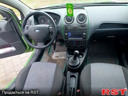 Форд Фиеста, объемом двигателя 1.4 л и пробегом 229 тыс. км за 4750 $, фото 1 на Automoto.ua