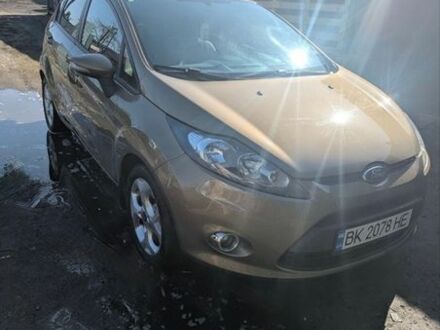 Форд Фиеста, объемом двигателя 1.4 л и пробегом 159 тыс. км за 5300 $, фото 1 на Automoto.ua
