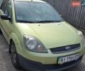 Желтый Форд Фиеста, объемом двигателя 1.39 л и пробегом 185 тыс. км за 4000 $, фото 1 на Automoto.ua