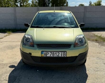 Желтый Форд Фиеста, объемом двигателя 1.2 л и пробегом 205 тыс. км за 3000 $, фото 2 на Automoto.ua