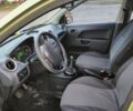 Желтый Форд Фиеста, объемом двигателя 1.4 л и пробегом 155 тыс. км за 2900 $, фото 16 на Automoto.ua