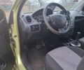 Желтый Форд Фиеста, объемом двигателя 1.39 л и пробегом 200 тыс. км за 3800 $, фото 5 на Automoto.ua