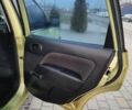 Желтый Форд Фиеста, объемом двигателя 1.4 л и пробегом 155 тыс. км за 2900 $, фото 9 на Automoto.ua